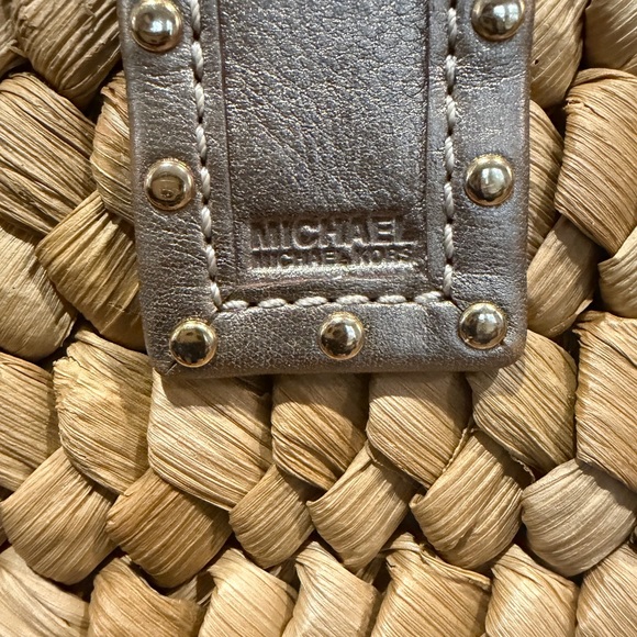 EUC: Michael Kors Woven Tan and Gold Santorini Tote, Large - Picture 5 of 11